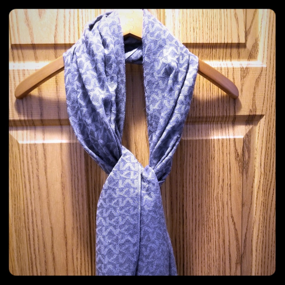 MK Scarf